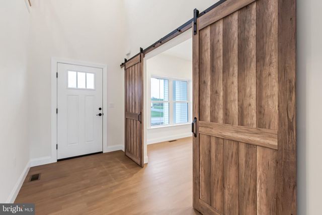 2328 ROCKVALE RD, Lancaster, PA 17602