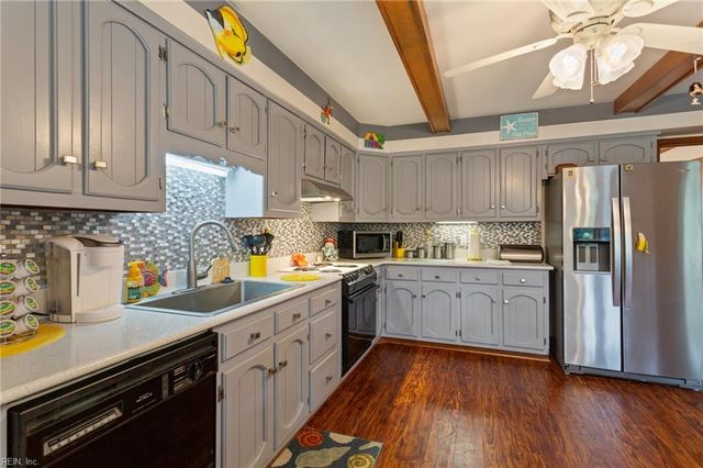 552 Sterling RD, Virginia Beach, VA 23464