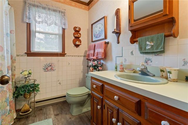 552 Sterling RD, Virginia Beach, VA 23464