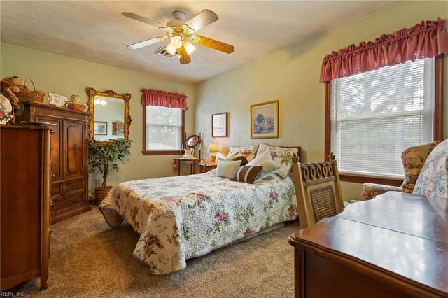 552 Sterling RD, Virginia Beach, VA 23464