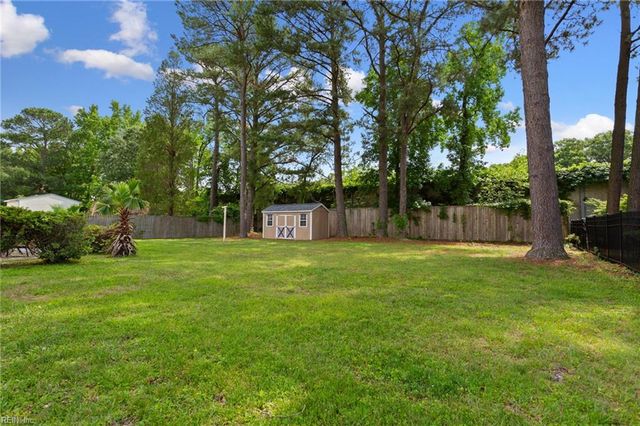 552 Sterling RD, Virginia Beach, VA 23464