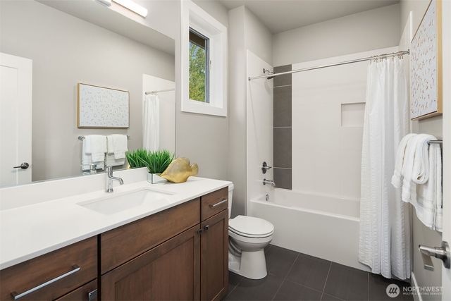 2483 242nd Place NE, Sammamish, WA 98074