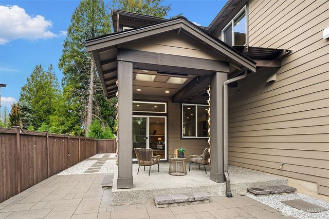 2483 242nd Place NE, Sammamish, WA 98074