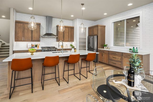 2483 242nd Place NE, Sammamish, WA 98074