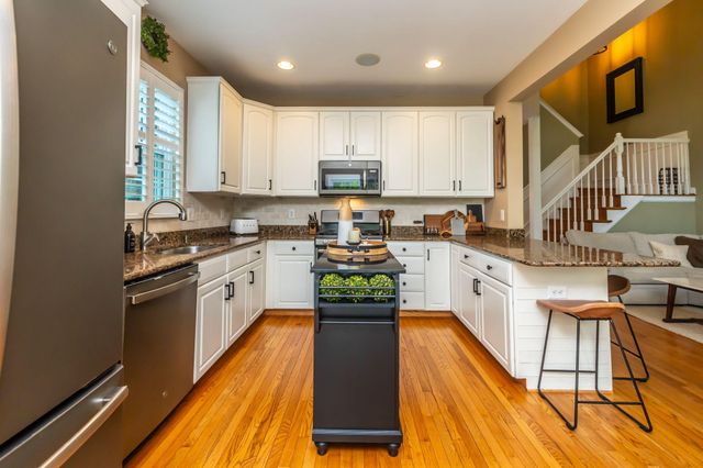 182 PORTSMOUTH CIR, Glen Mills, PA 19342