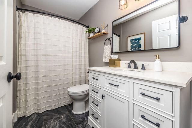 182 PORTSMOUTH CIR, Glen Mills, PA 19342