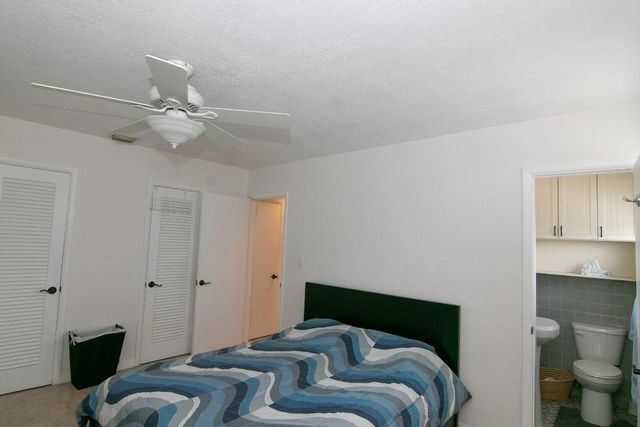 4056 Lake Osborne Drive 15, Lake Worth, FL 33461