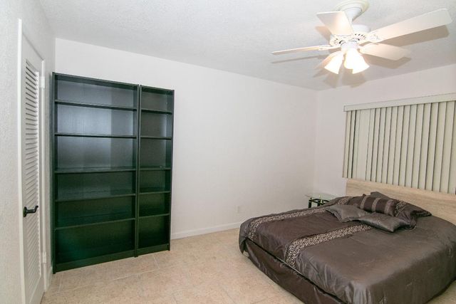 4056 Lake Osborne Drive 15, Lake Worth, FL 33461