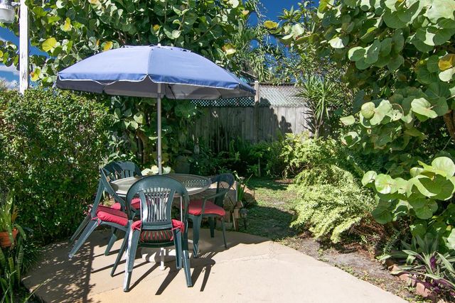 4056 Lake Osborne Drive 15, Lake Worth, FL 33461