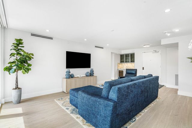 120 SE 5th Avenue 319, Boca Raton, FL 33432