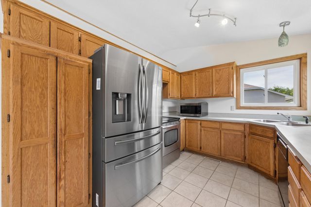 22463 129th Place N, Rogers, MN 55374