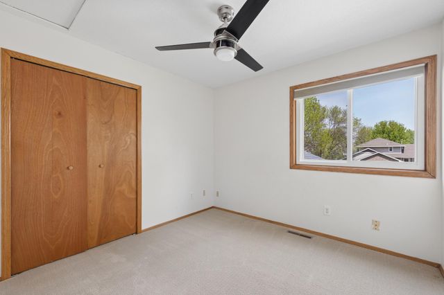 22463 129th Place N, Rogers, MN 55374