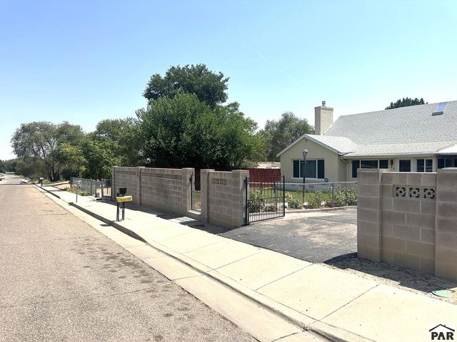 1518 E Beech St, Pueblo, CO 81001