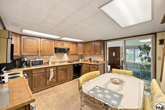 1518 E Beech St, Pueblo, CO 81001