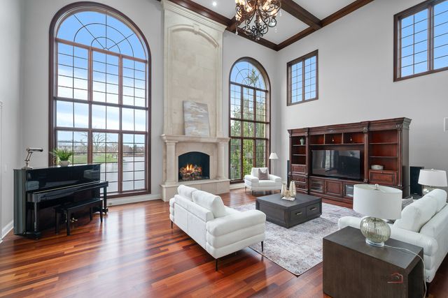 435 Winfield Lane, Inverness, IL 60010