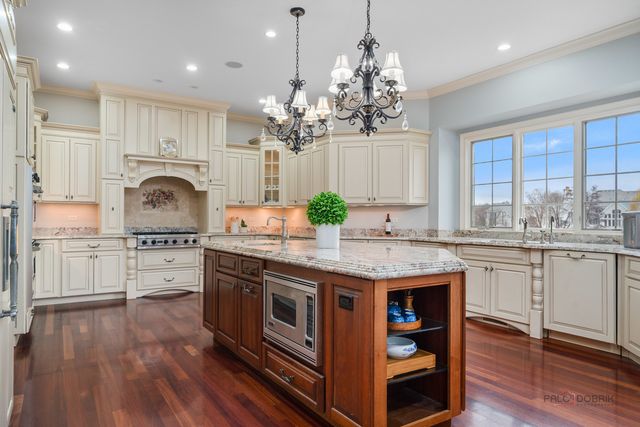 435 Winfield Lane, Inverness, IL 60010
