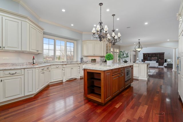435 Winfield Lane, Inverness, IL 60010