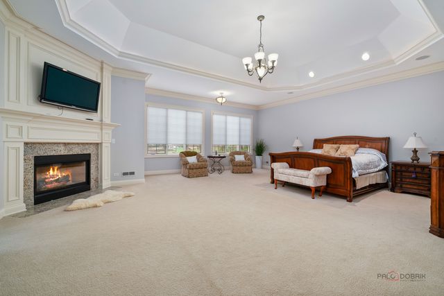 435 Winfield Lane, Inverness, IL 60010