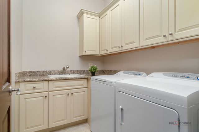 435 Winfield Lane, Inverness, IL 60010