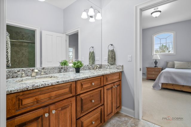 435 Winfield Lane, Inverness, IL 60010