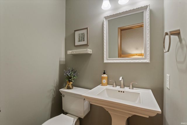 59214 Park Shore Drive, Elkhart, IN 46517