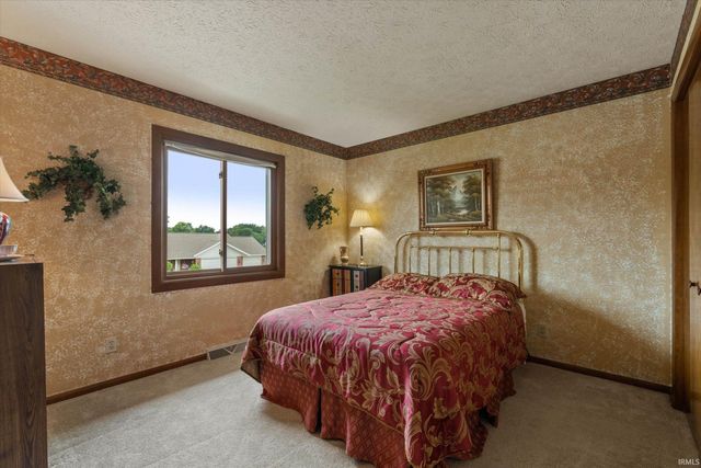 59214 Park Shore Drive, Elkhart, IN 46517