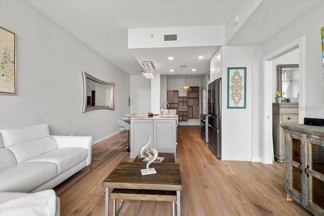 400 4TH AVENUE S 1008, St Petersburg, FL 33701