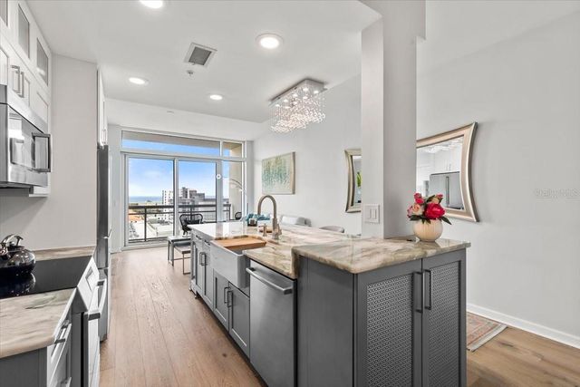 400 4TH AVENUE S 1008, St Petersburg, FL 33701