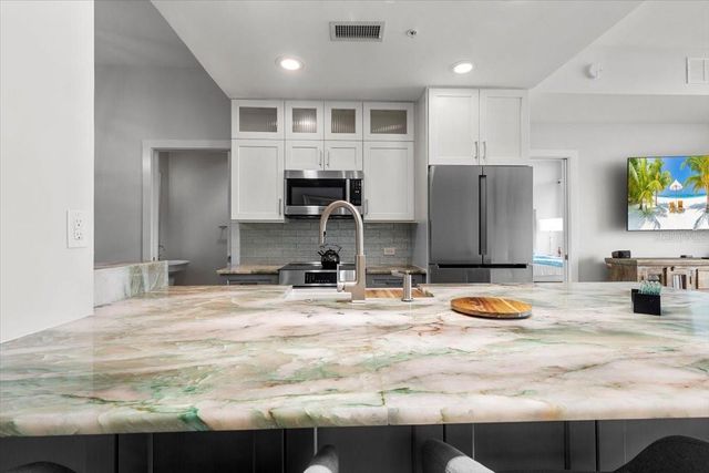 400 4TH AVENUE S 1008, St Petersburg, FL 33701