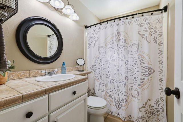 7000 Sunburst Way, Citrus Heights, CA 95621