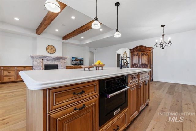 2016 E Mainacht St, Meridian, ID 83642