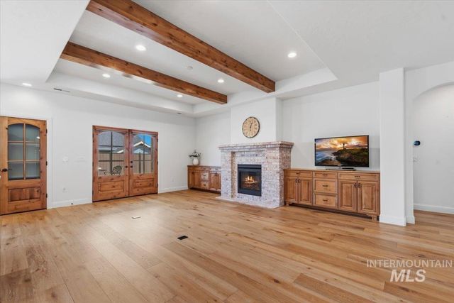 2016 E Mainacht St, Meridian, ID 83642