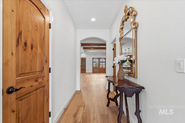 2016 E Mainacht St, Meridian, ID 83642