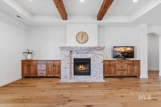 2016 E Mainacht St, Meridian, ID 83642