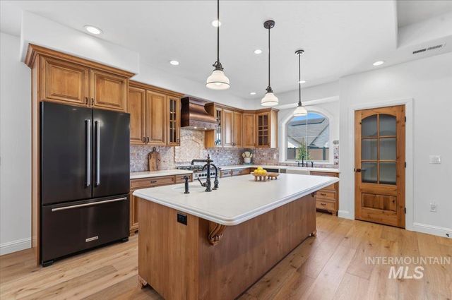 2016 E Mainacht St, Meridian, ID 83642