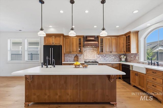2016 E Mainacht St, Meridian, ID 83642