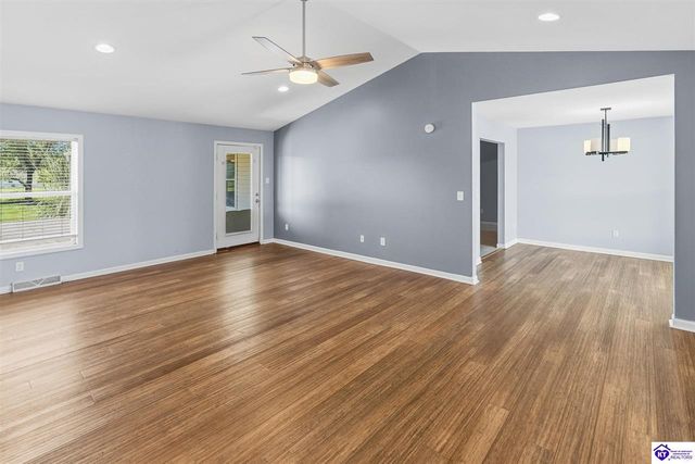 113 W Donna Reed Boulevard, Cecilia, KY 42724