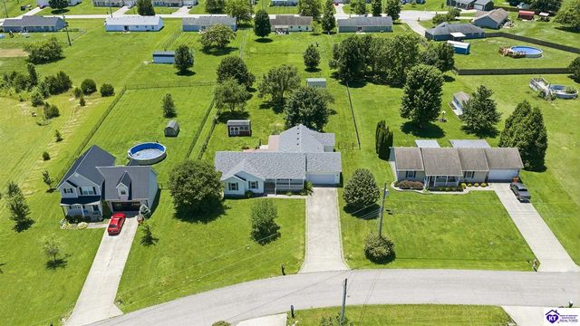 113 W Donna Reed Boulevard, Cecilia, KY 42724