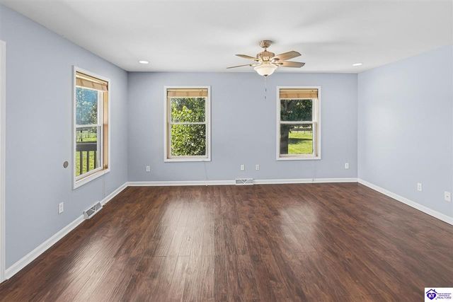 113 W Donna Reed Boulevard, Cecilia, KY 42724