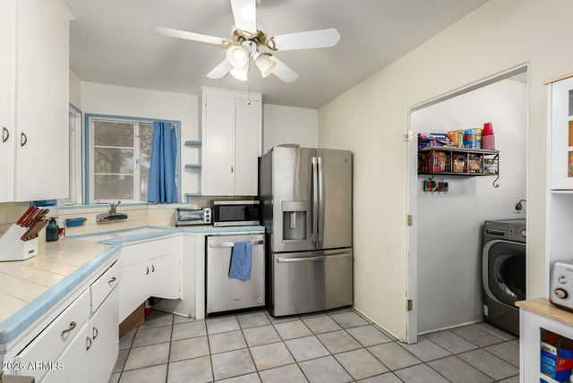 1301 W MacKenzie Drive, Phoenix, AZ 85013