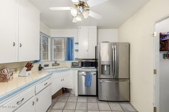 1301 W MacKenzie Drive, Phoenix, AZ 85013