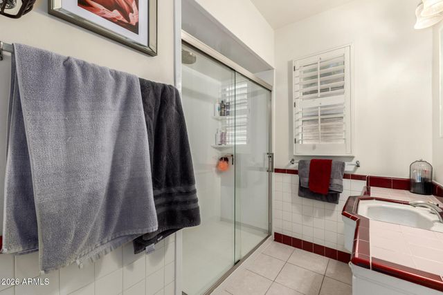 1301 W MacKenzie Drive, Phoenix, AZ 85013