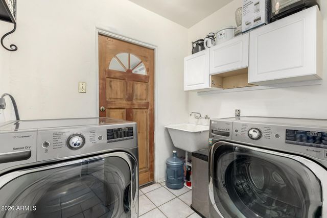 1301 W MacKenzie Drive, Phoenix, AZ 85013