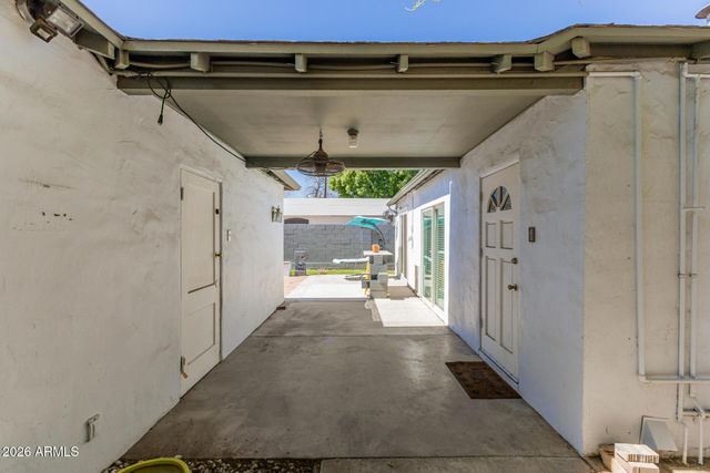 1301 W MacKenzie Drive, Phoenix, AZ 85013