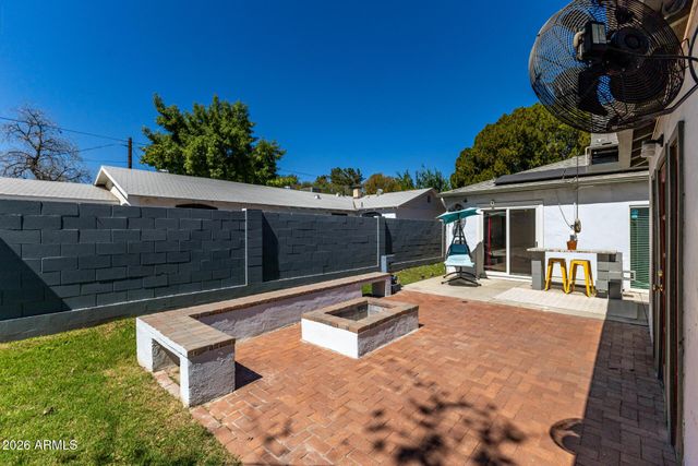 1301 W MacKenzie Drive, Phoenix, AZ 85013