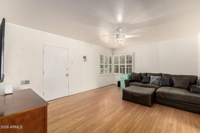 1301 W MacKenzie Drive, Phoenix, AZ 85013