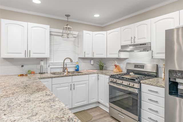 437 Caplis Sligo Road, Bossier City, LA 71112