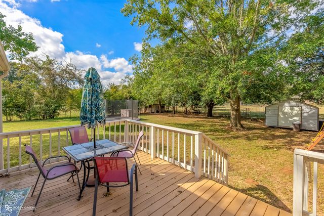 437 Caplis Sligo Road, Bossier City, LA 71112