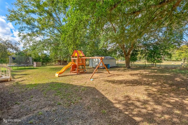 437 Caplis Sligo Road, Bossier City, LA 71112