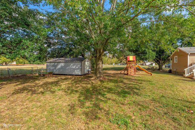 437 Caplis Sligo Road, Bossier City, LA 71112